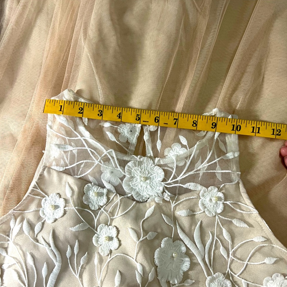 Elegant Cream Floral Dress sz. 18.5, juniors, girls, women, lace, chiffon - Picture 14 of 16
